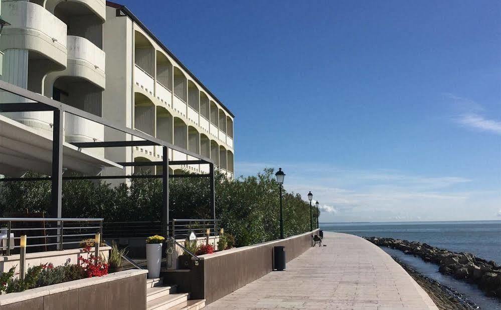 Hotel Stella Maris غرادو المظهر الخارجي الصورة