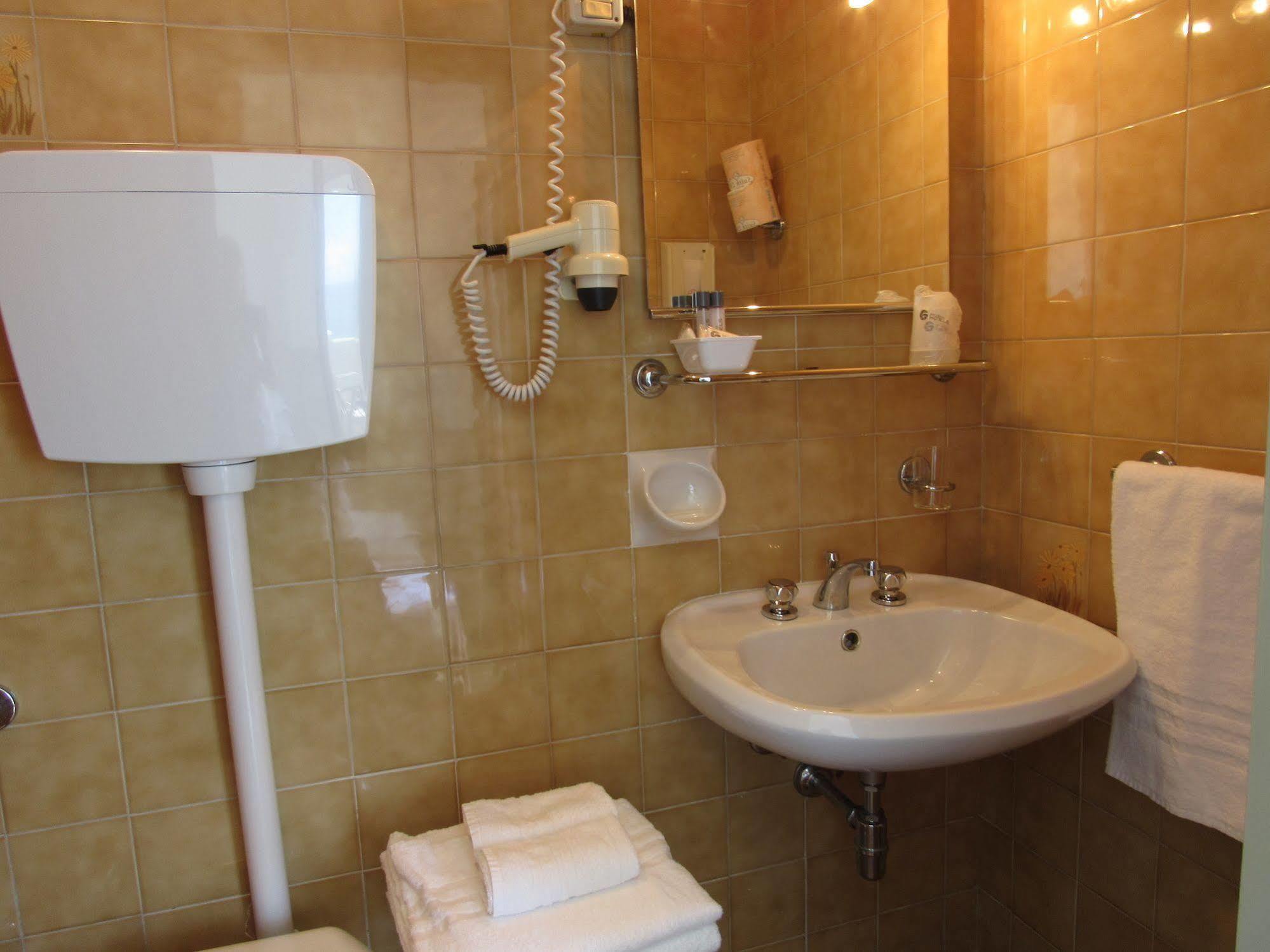 Hotel Stella Maris غرادو المظهر الخارجي الصورة